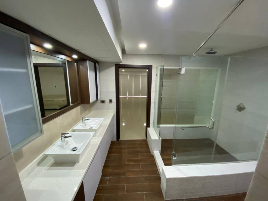 Квартира, 3617 м², 400 000$ — FAKTOR